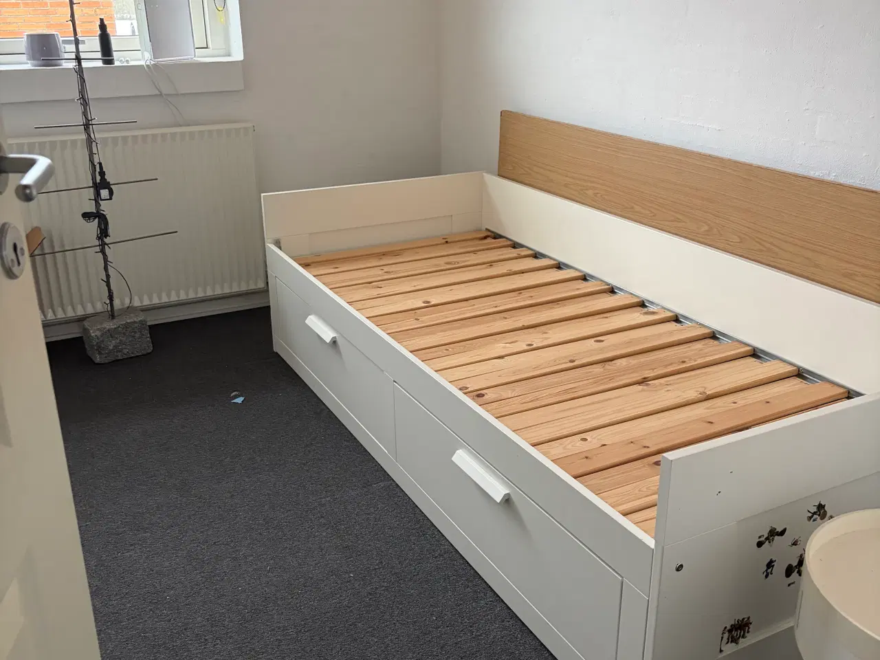 Billede 1 - Ikea udtræks seng