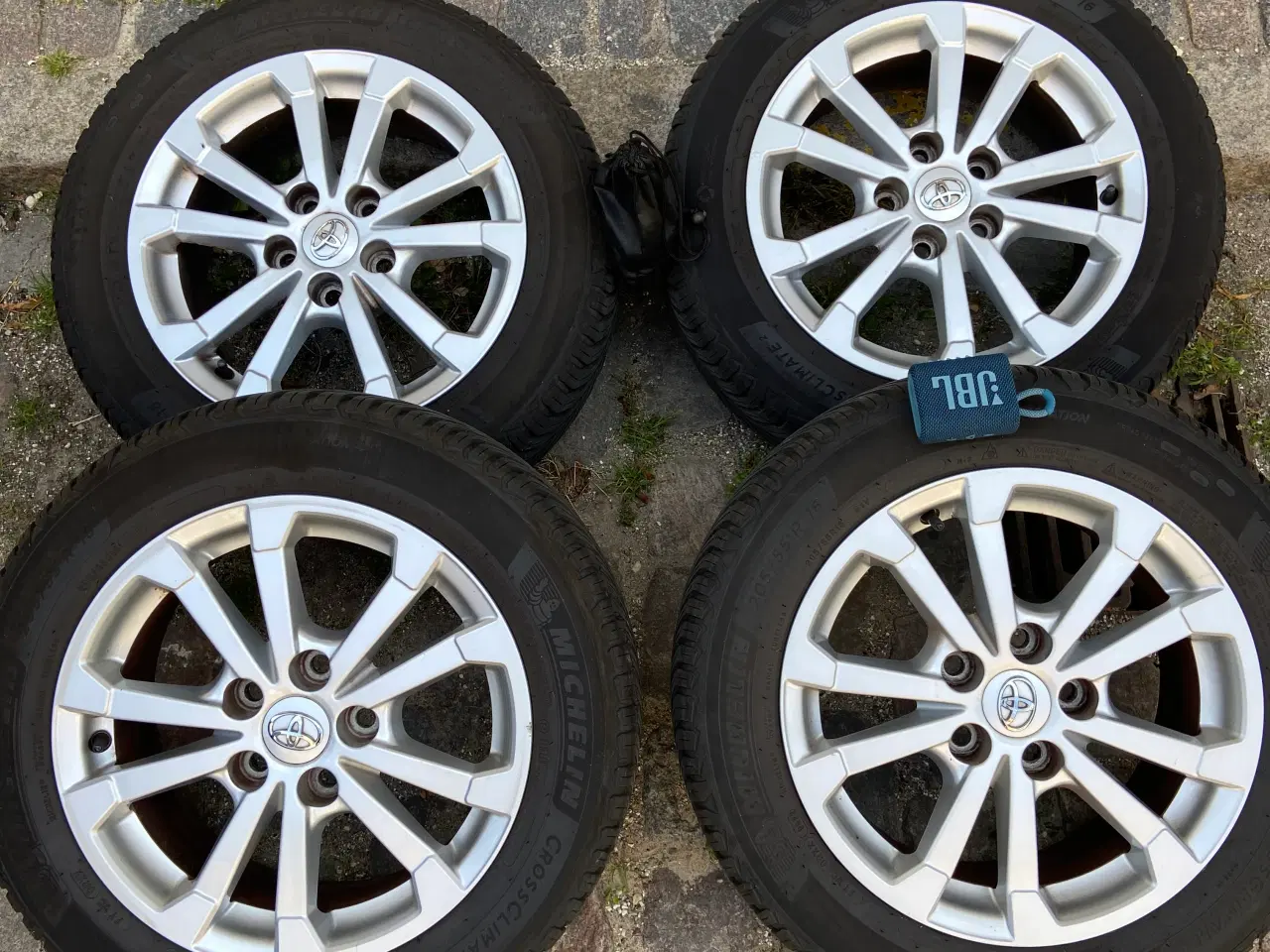 Billede 1 - 16" Toyota fælge m. helårs Michelin dæk