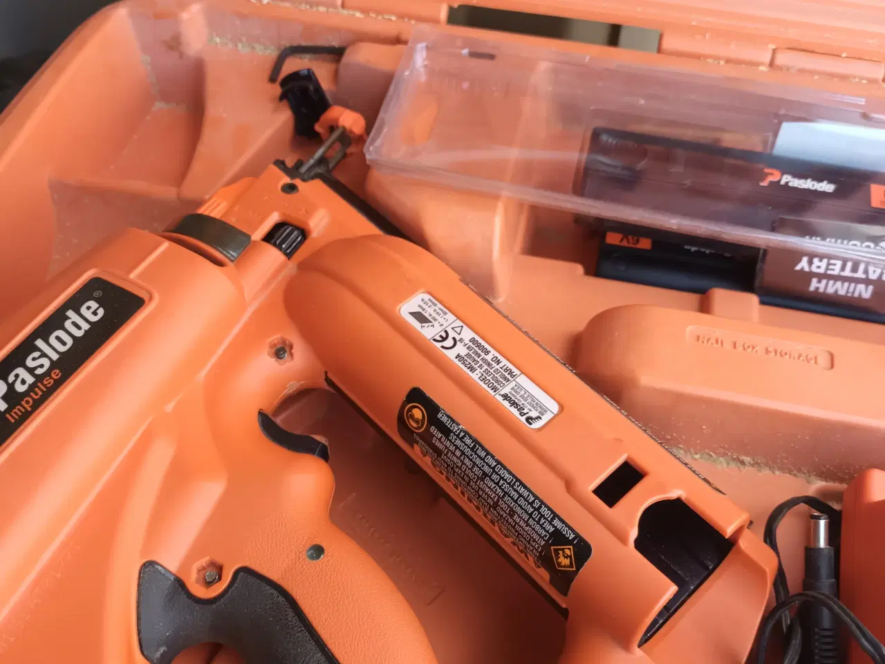 Billede 1 - Paslode stiftpistol til skråtstillet stifter