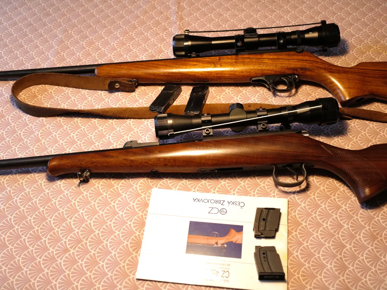 Billede 1 - To Salonrifler sælges samlet eller enkeltvis.