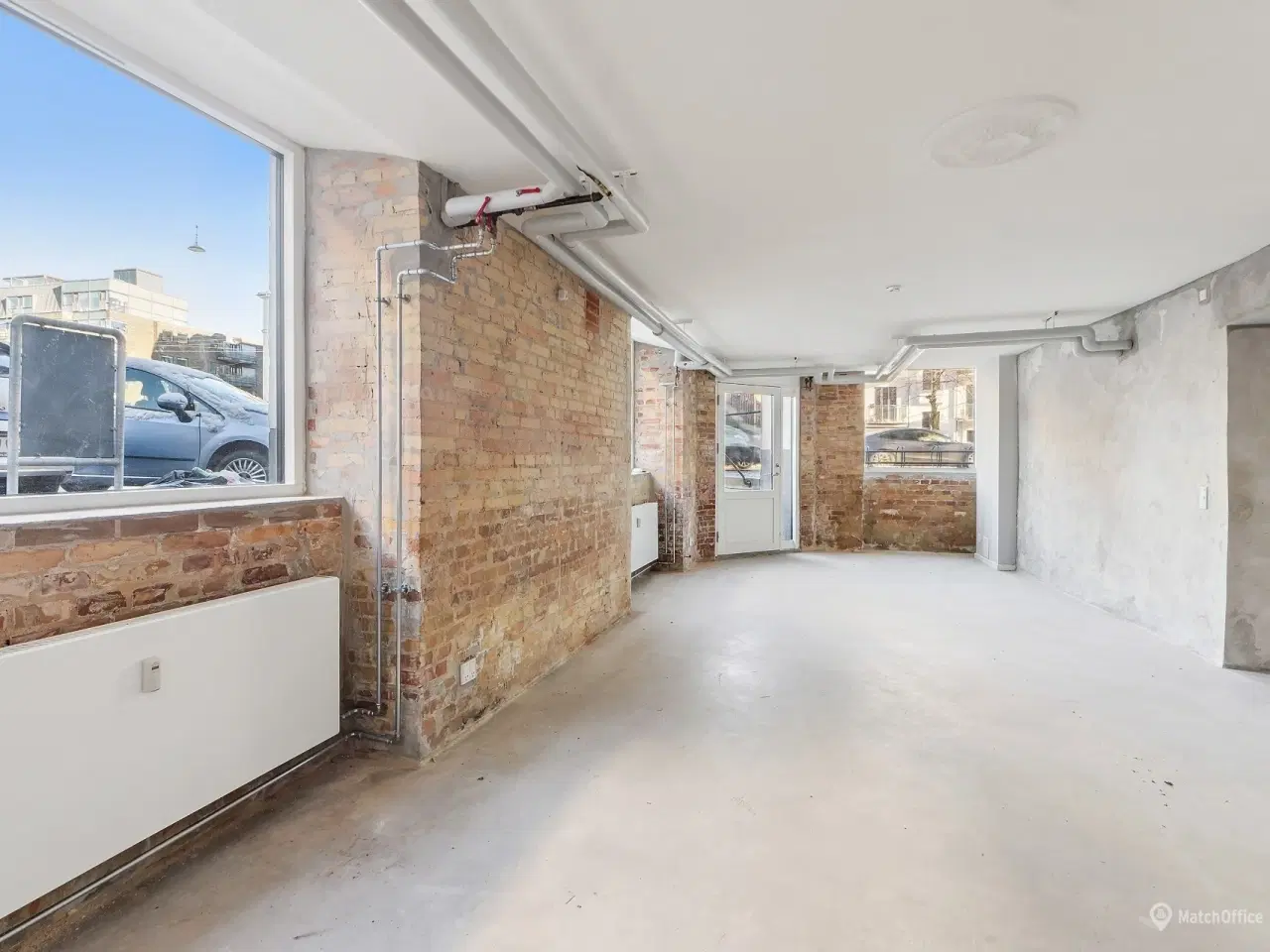 Billede 7 - Et butikslokale med sjæl, lys og plads til at skabe dit eget univers