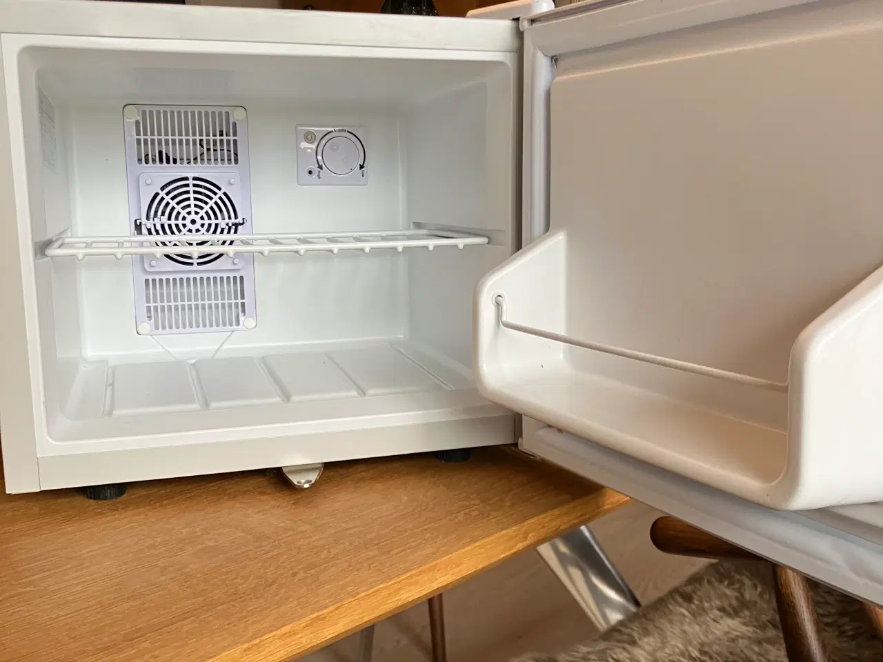 Billede 3 - NEDSAT☀️ Smart barkøleskab med lås