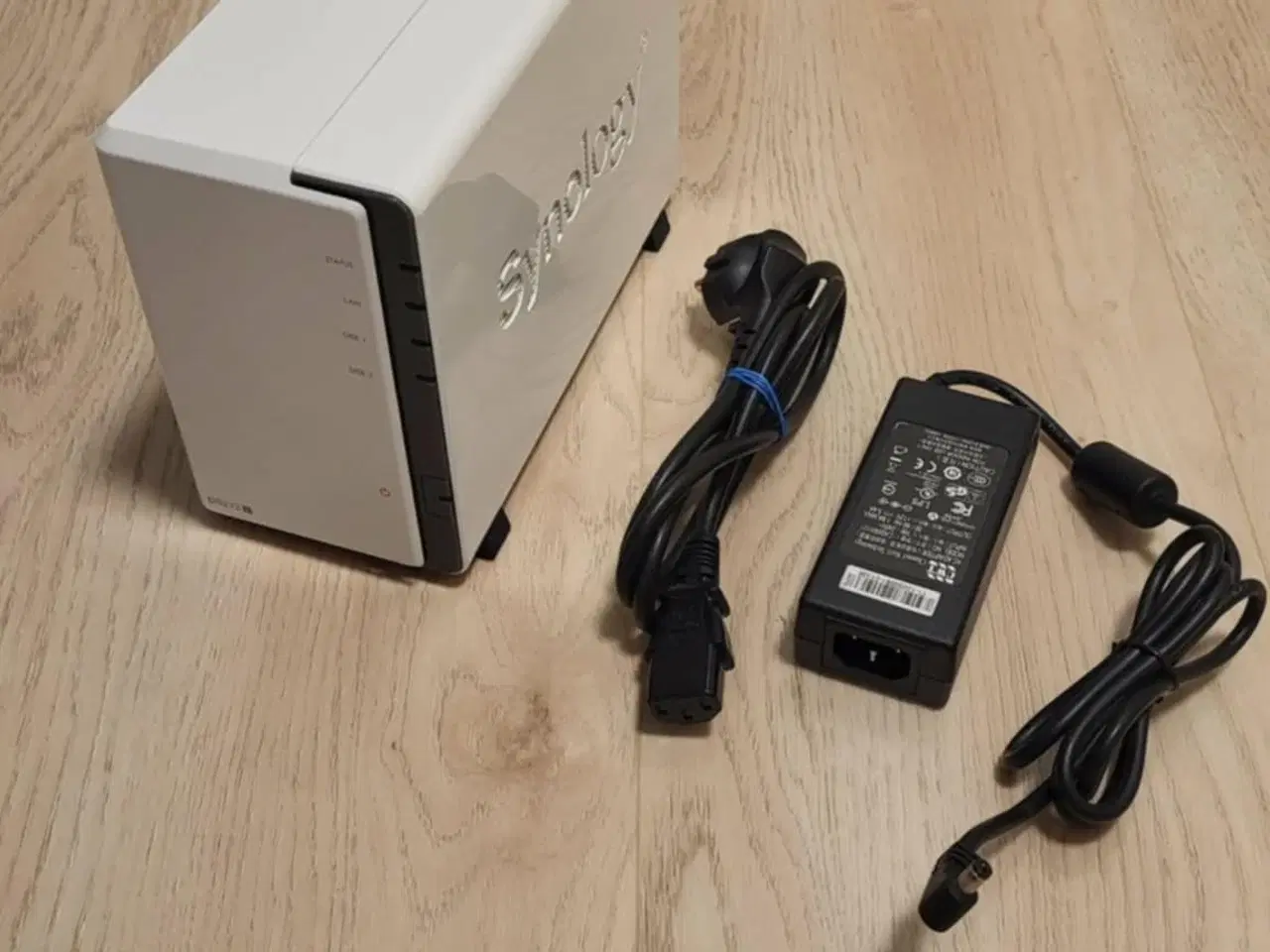 Billede 1 - 🔥 Synology DiskStation DS212j + 2× Seagate Barrac