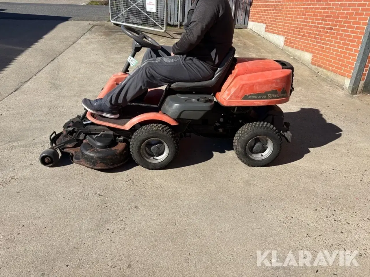Billede 9 - Græsslåmaskine Husqvarna R16C AWD