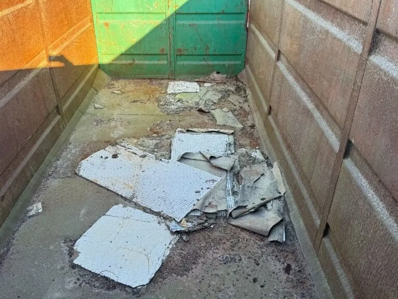 Billede 2 - x åben 19m3 container og 3 x lukket 20m3 containerkasser