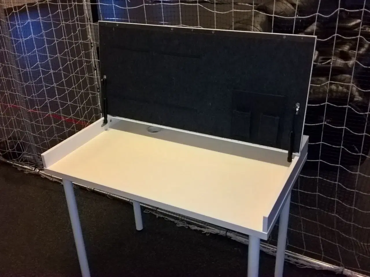 Billede 2 - IKEA skrivebord