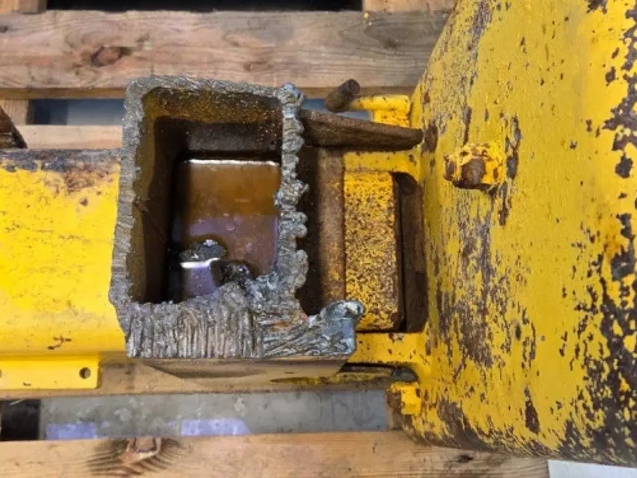 Billede 6 - New Holland LB115B Støtteben L. 87376353