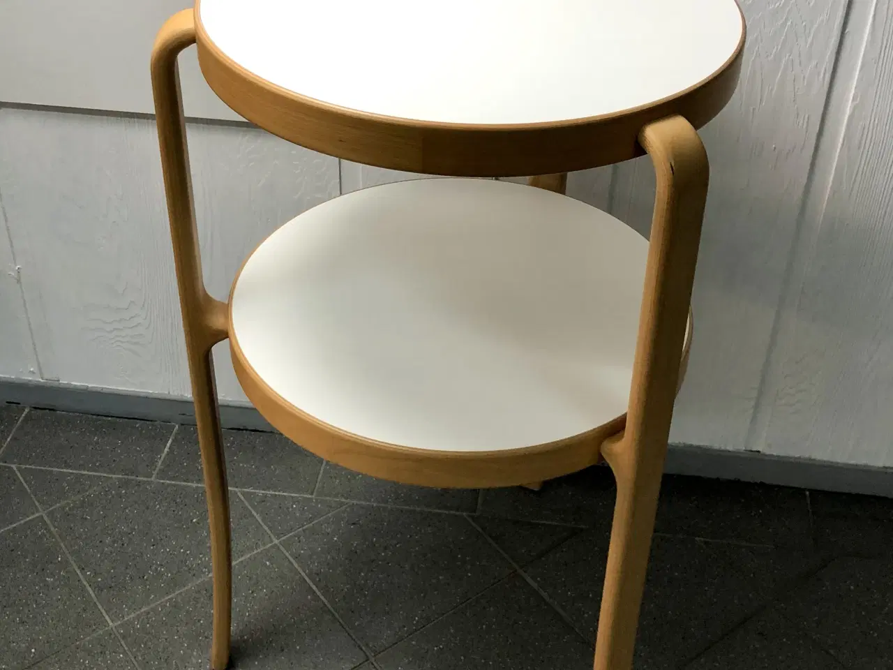 Billede 3 - Rundt bord Magnus Olesen