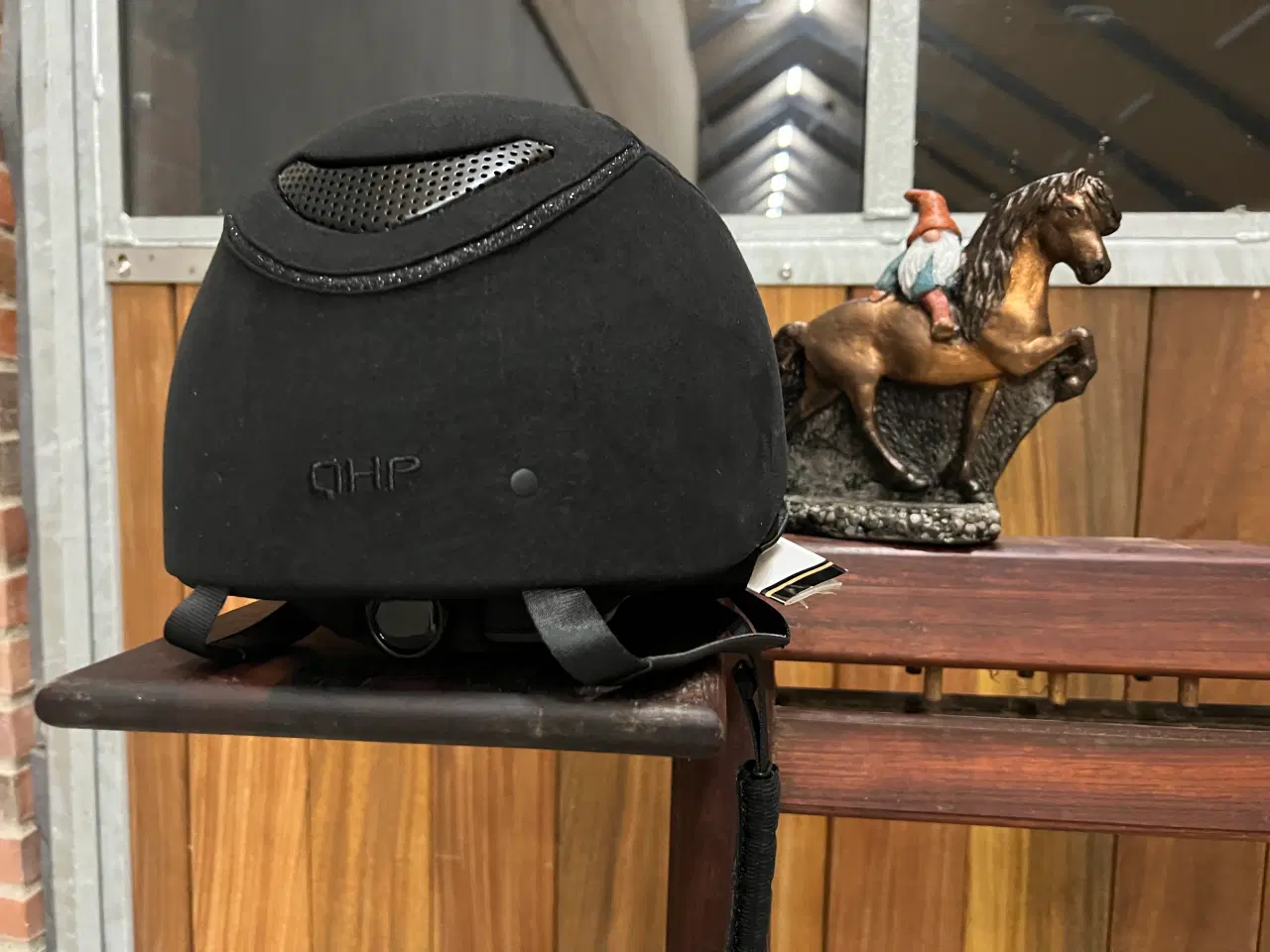 Billede 10 - Ny ridehjelm 59-61 evt med Nisse...