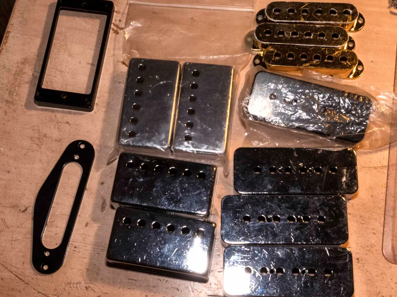 Billede 1 - Guitar - pickupcovers.  Humbucker og singlecoil.