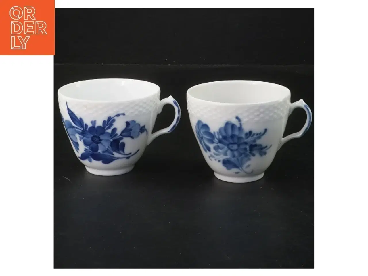 Billede 1 - Kaffekopper med blå blomst motiv fra Royal Copenhagen (str. 2 stk Ø 8,5 cm)