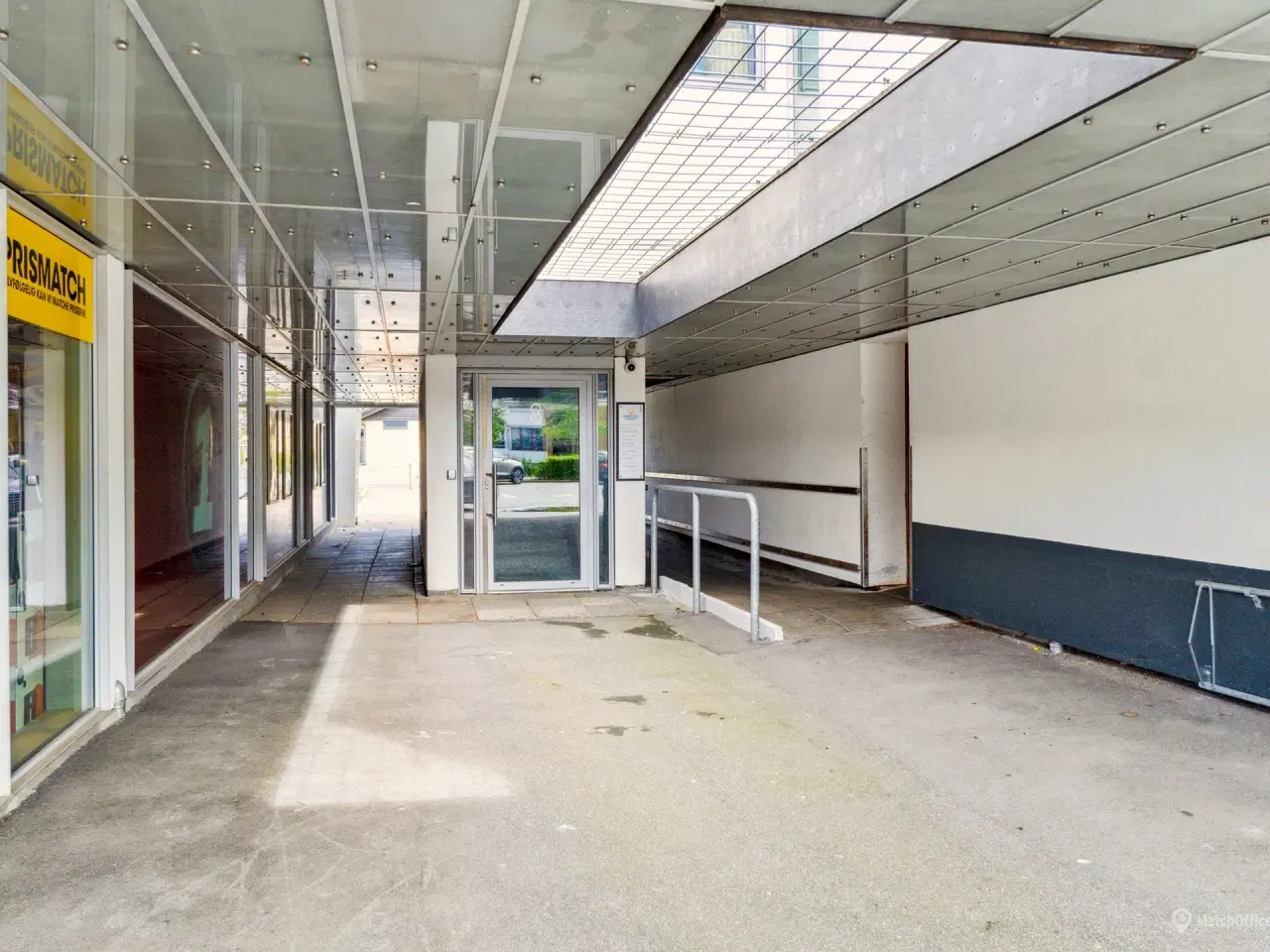Billede 2 - Erhvervslokaler velegnet til klinik. træning. fotostudie og meget andet