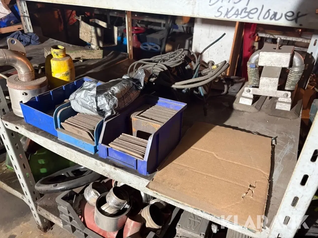 Billede 3 - Blandet lot el-motorer, rørsamlere, plastkæder, beslag.