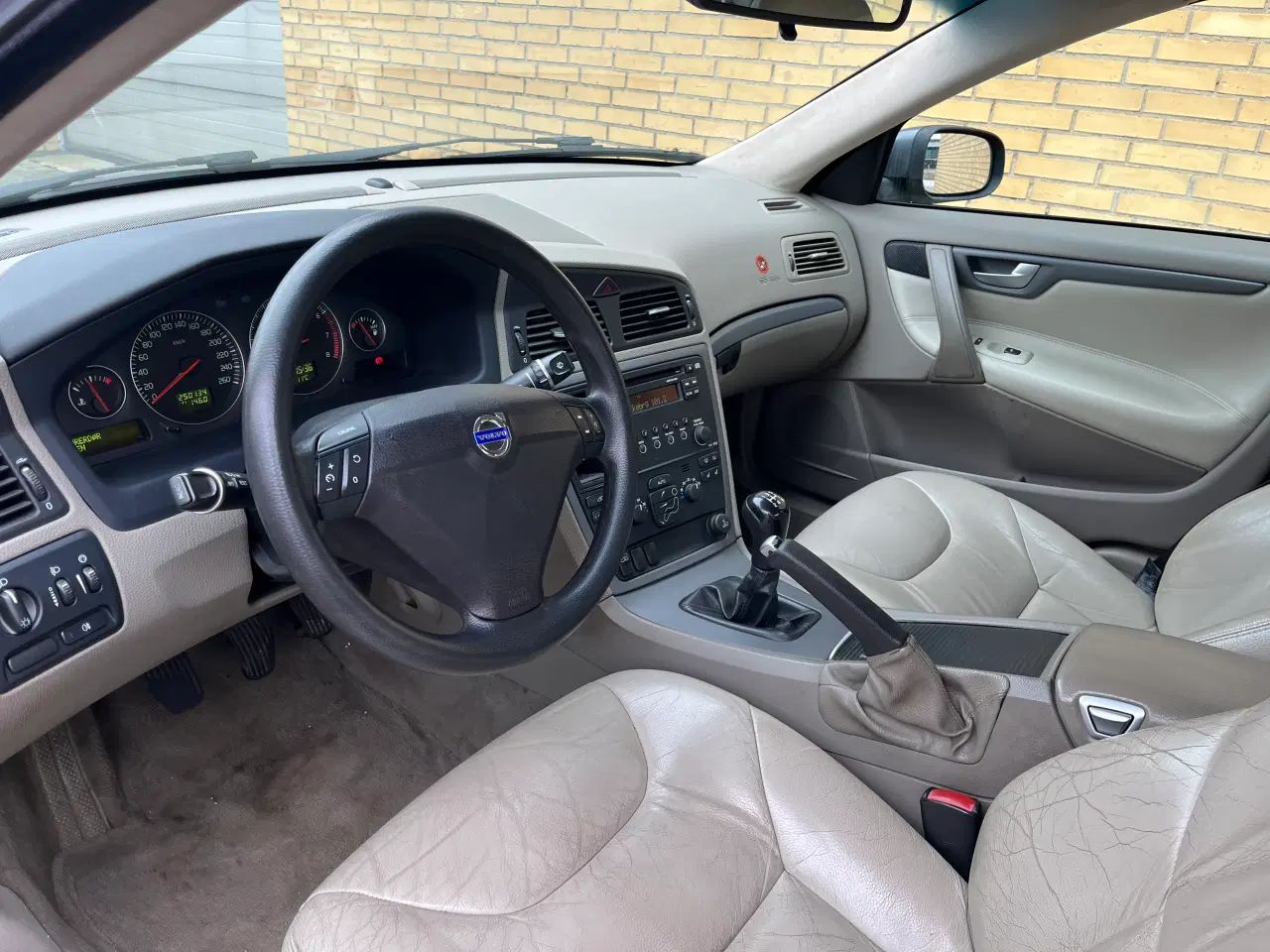 Billede 4 - Nysynet og meget velkørende Volvo S60