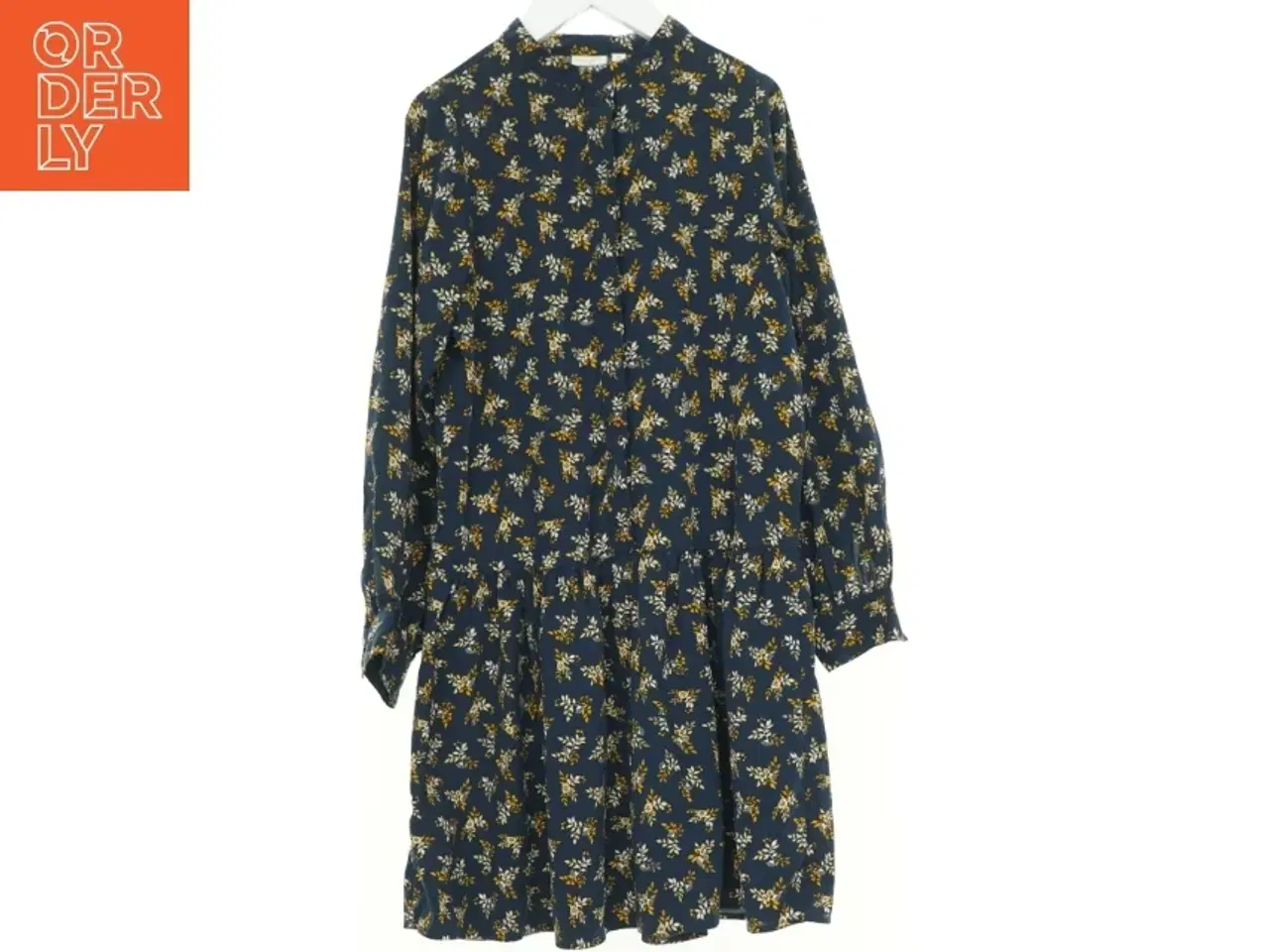 Billede 1 - Kjole fra Name It (str. 134 cm)