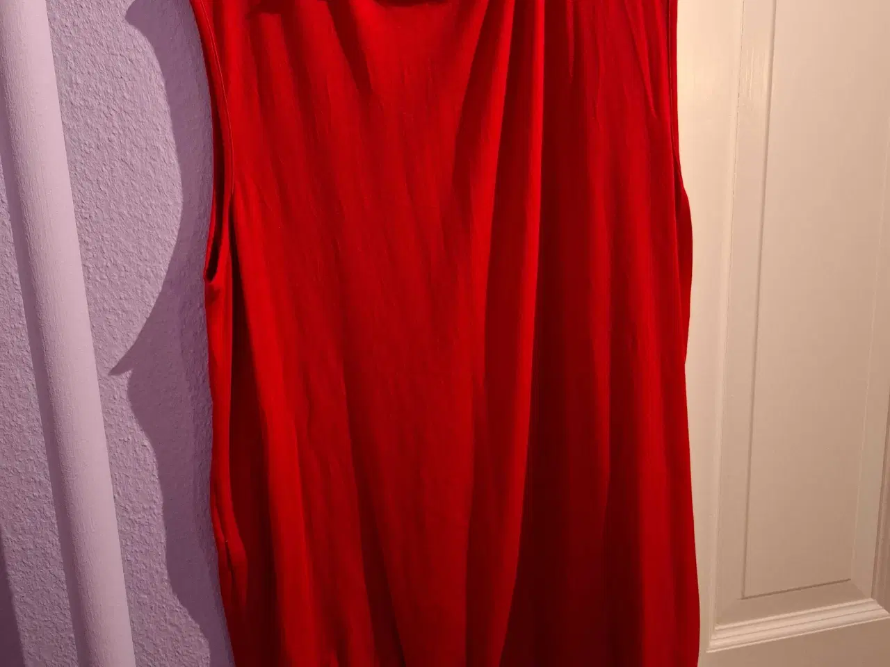 Billede 2 - Flot rød top fra StreetOne