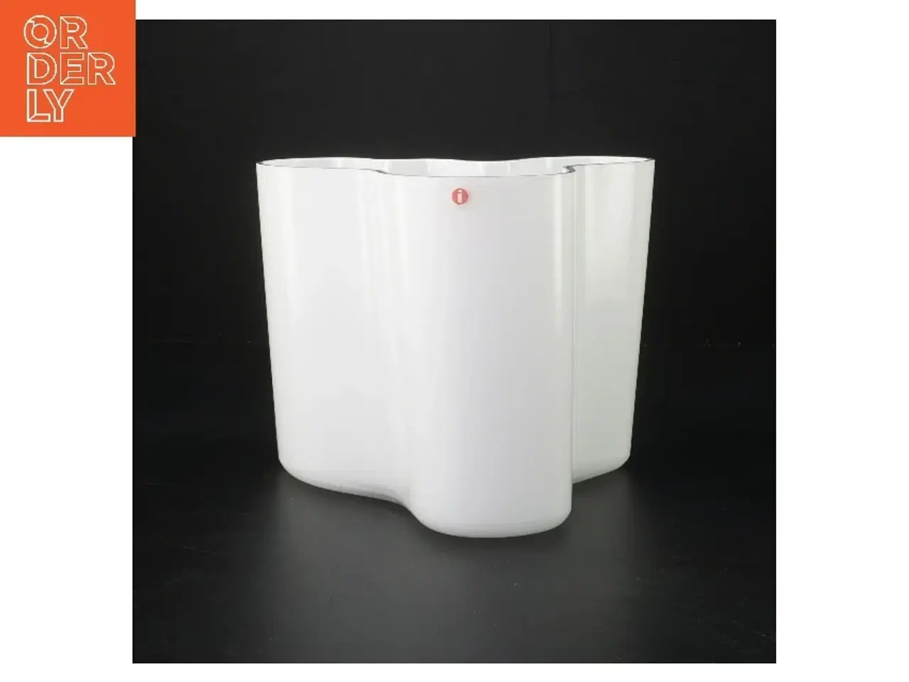 Billede 1 - Hvid vase fra Iittala Aalto kollektion (str. 21x16 cm)