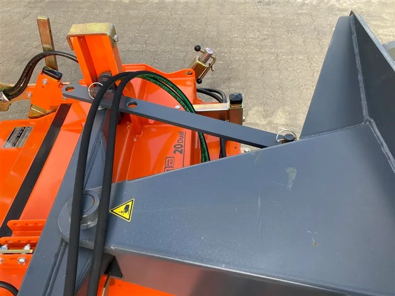 Billede 5 - Bema 20-1550 Monteret med opsamlerkasse og sidekost