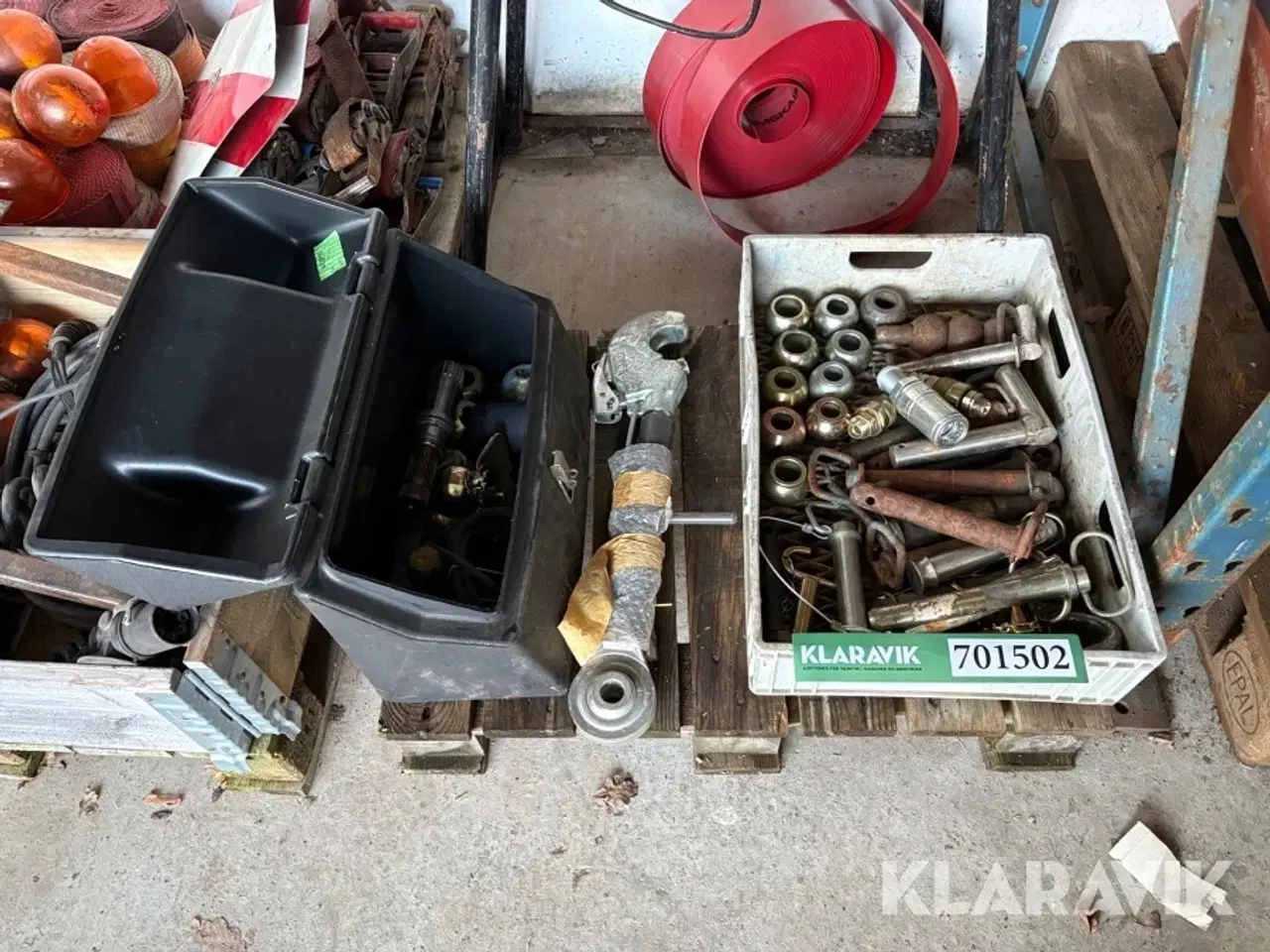 Billede 3 - Værktøjskasse med indhold, til Class traktor