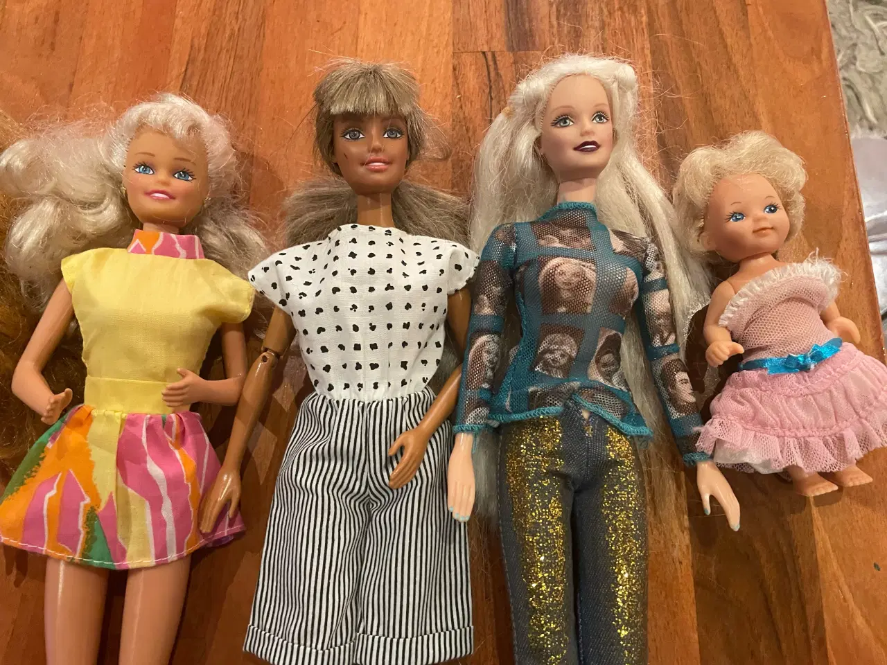 Billede 1 - Barbie dukker