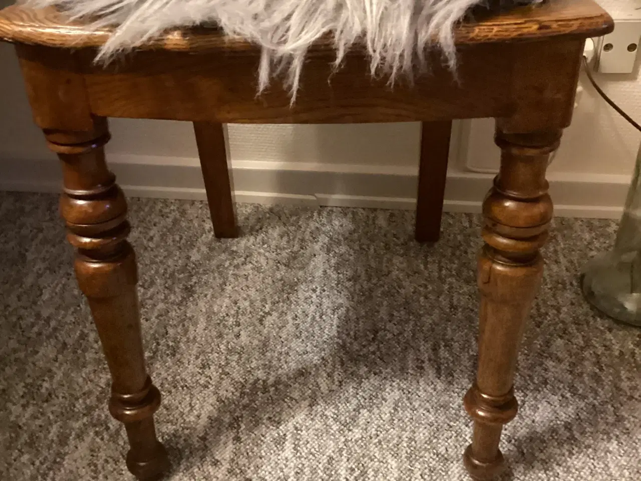 Billede 1 - " stole med udskåret træryg