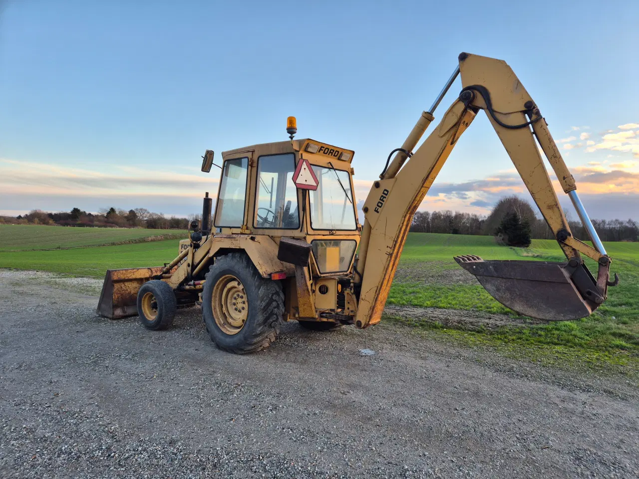 Billede 3 - Ford 550 Rendegraver