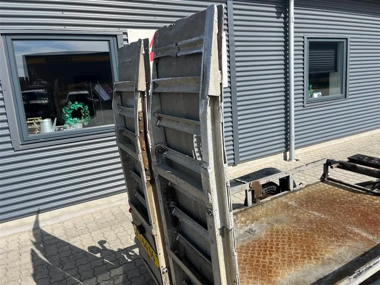 Billede 13 - Ifor Williams Model 4 lille maskintrailer med ramper.