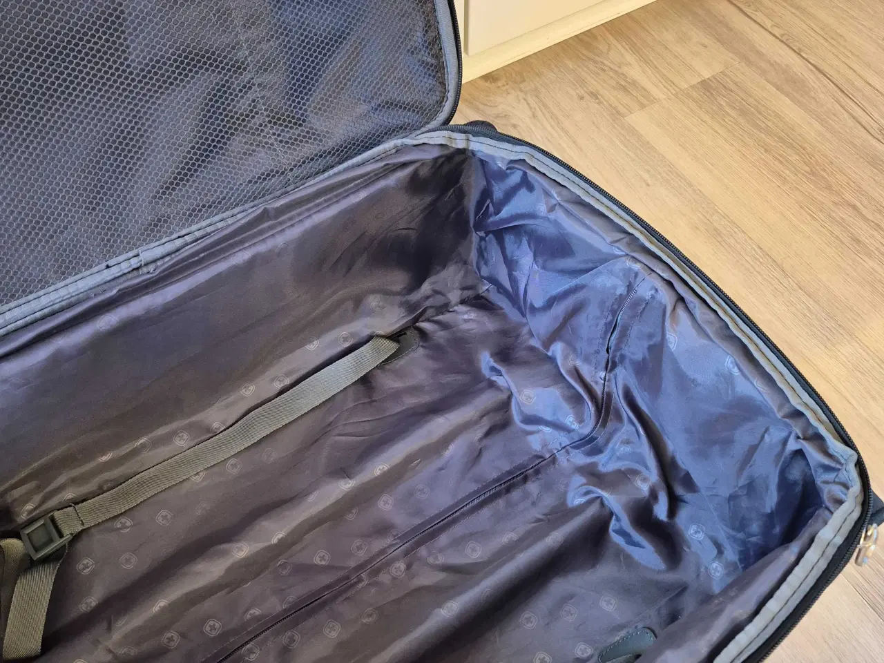 Billede 3 - Kuffert med matchende rygsæk