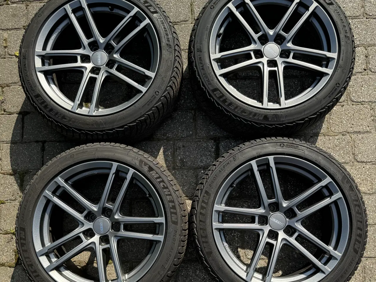 Billede 1 - Alufælge med Michelin vinterdæk 235/45 R18