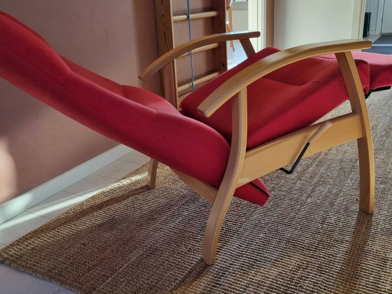 Billede 6 - Flot Farstrup lænestol med fold-ud fodskammel