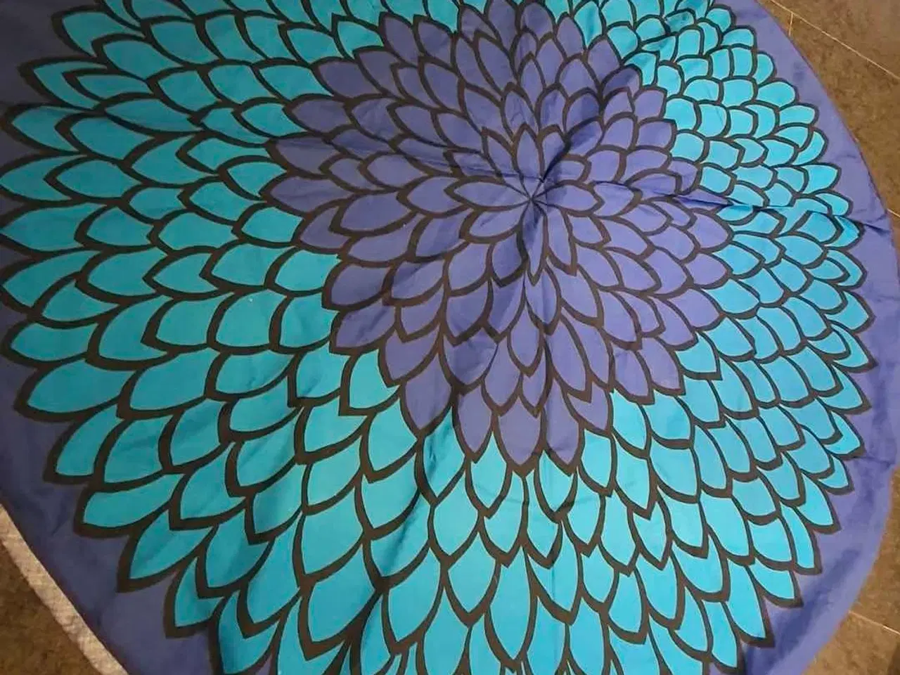 Billede 1 - Rund daells varehus dug