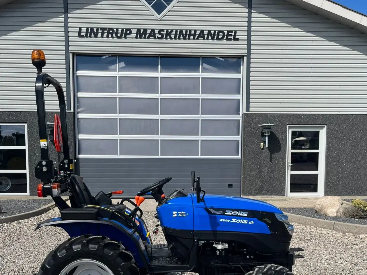 Billede 12 - Solis S26 6+2 Gearmaskine med Servostyring og brede traktorhjul