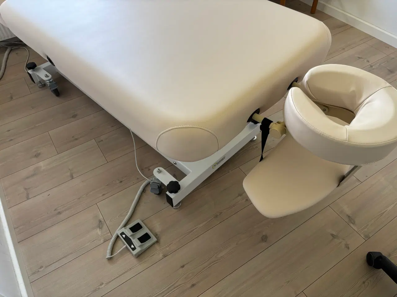 Billede 4 - Massagebriks med tilt