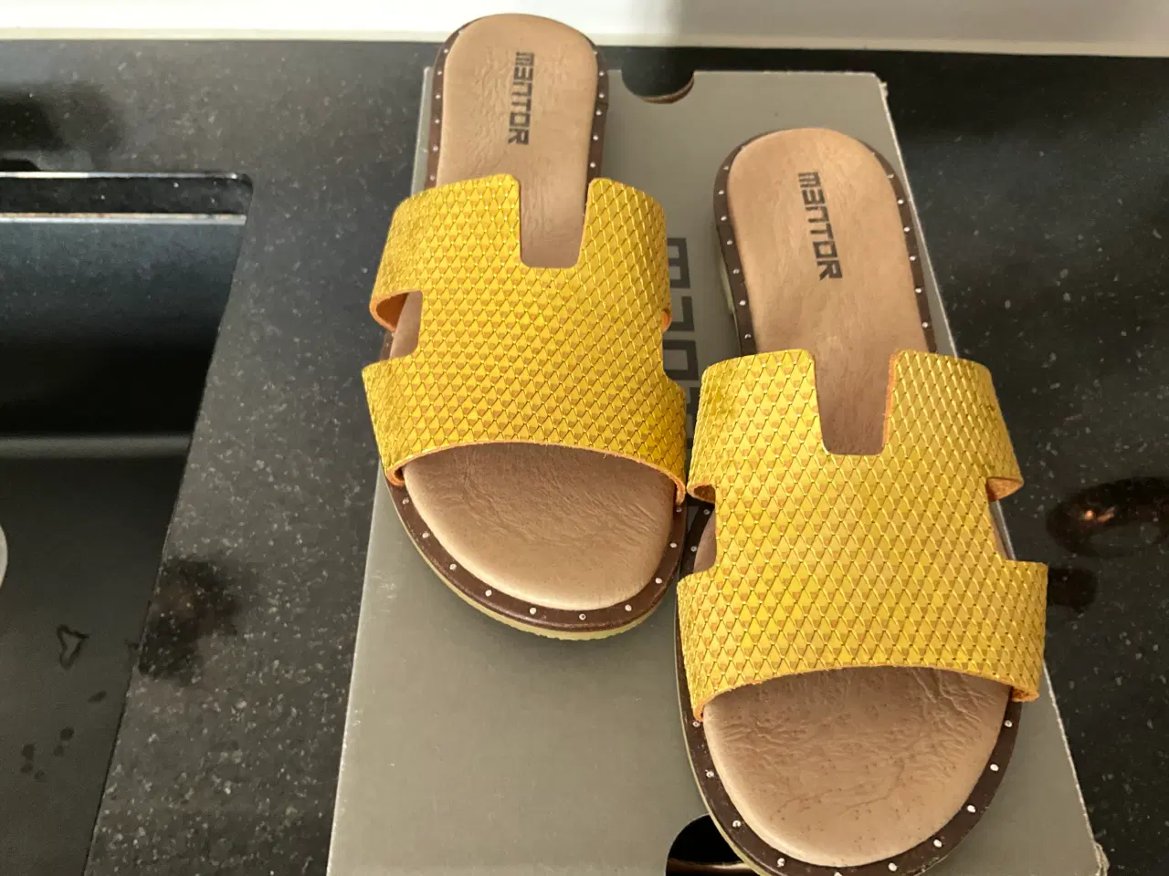 Billede 2 - Mentor sandal str. 38