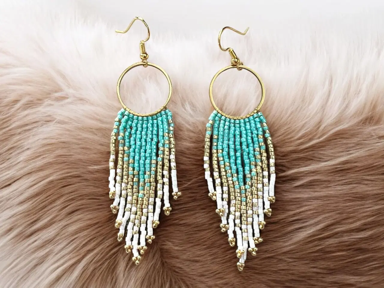 Billede 1 - Grønlandske øreringe, håndlavede