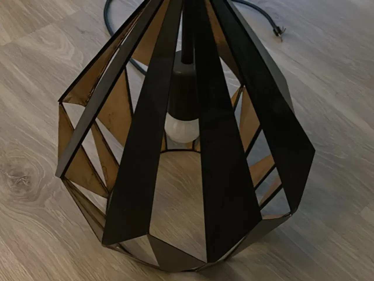 Billede 2 - Lampe med 2 pærer