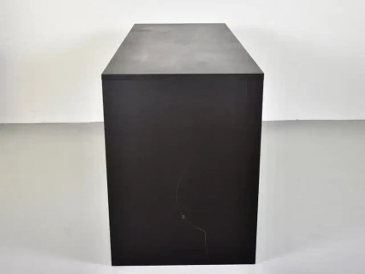 Billede 3 - Højbord/ståbord fra zeta furniture i sort linoleum