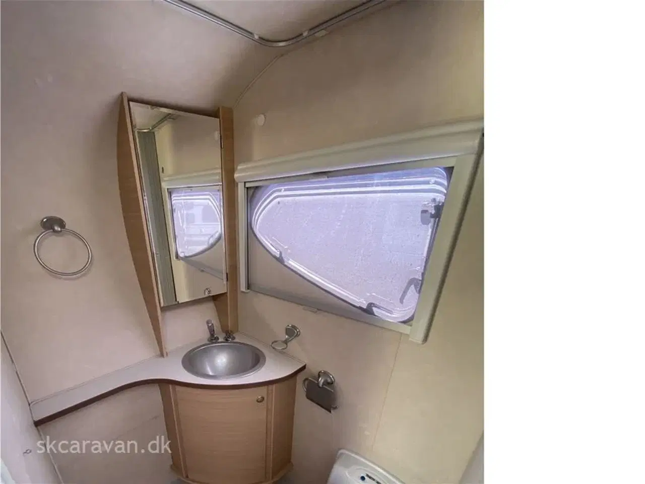 Billede 6 - 2009 - Adria Action 361 PH   MEGET Pæn og velholdt campingvogn