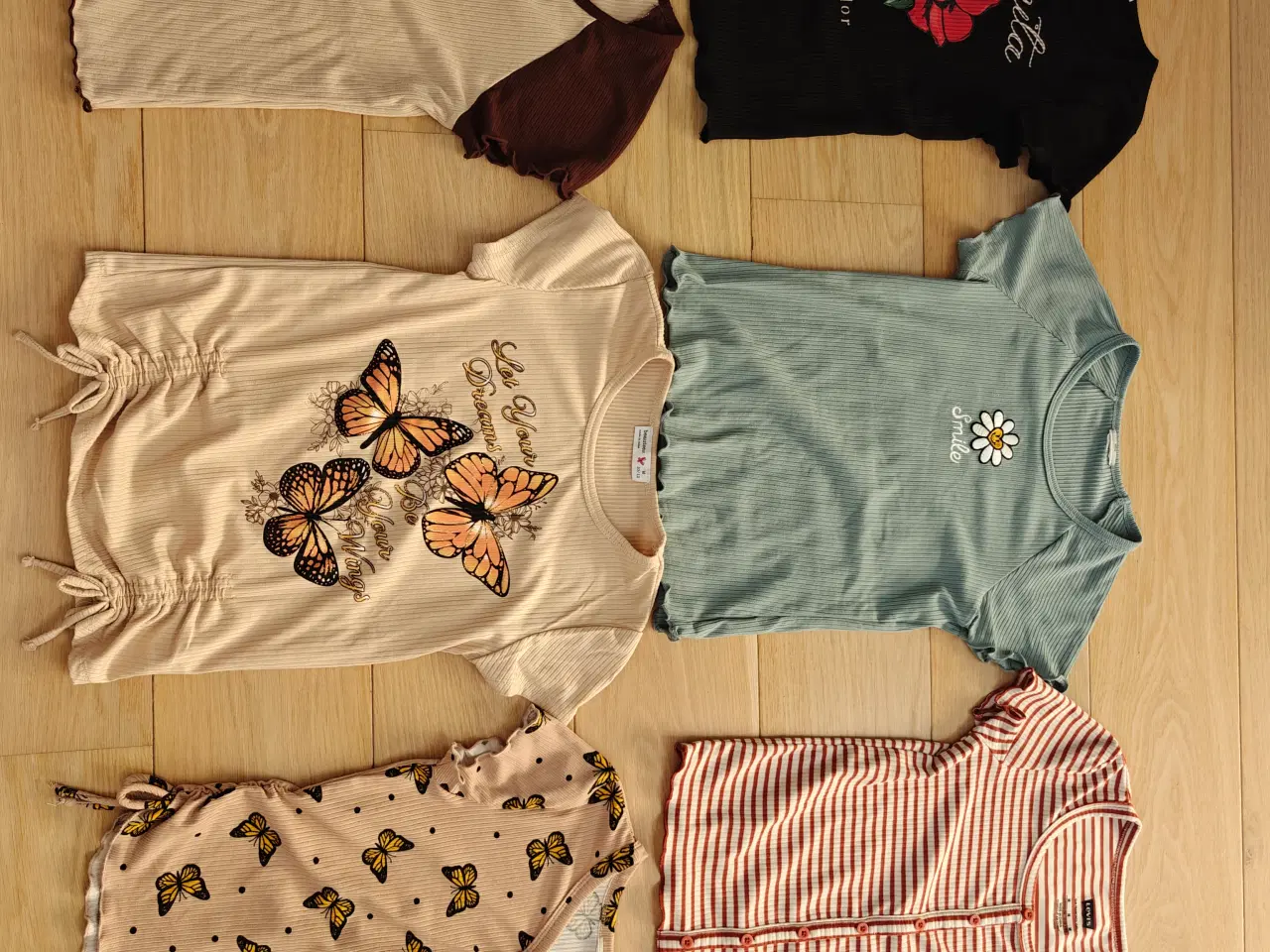 Billede 1 - 6 stk T-shirt str 10-11 år