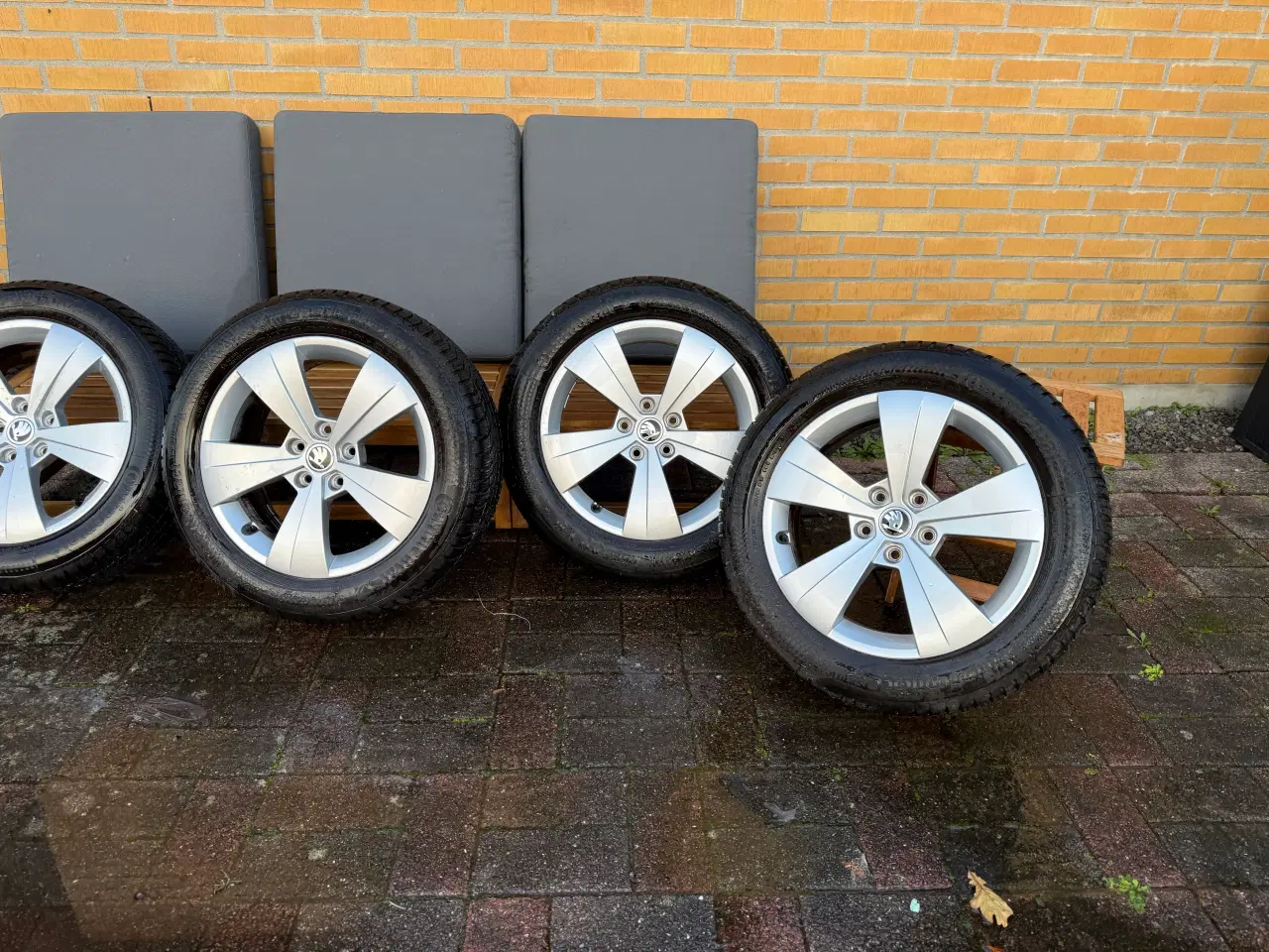 Billede 1 - Nye vinterdæk til Skoda Superb