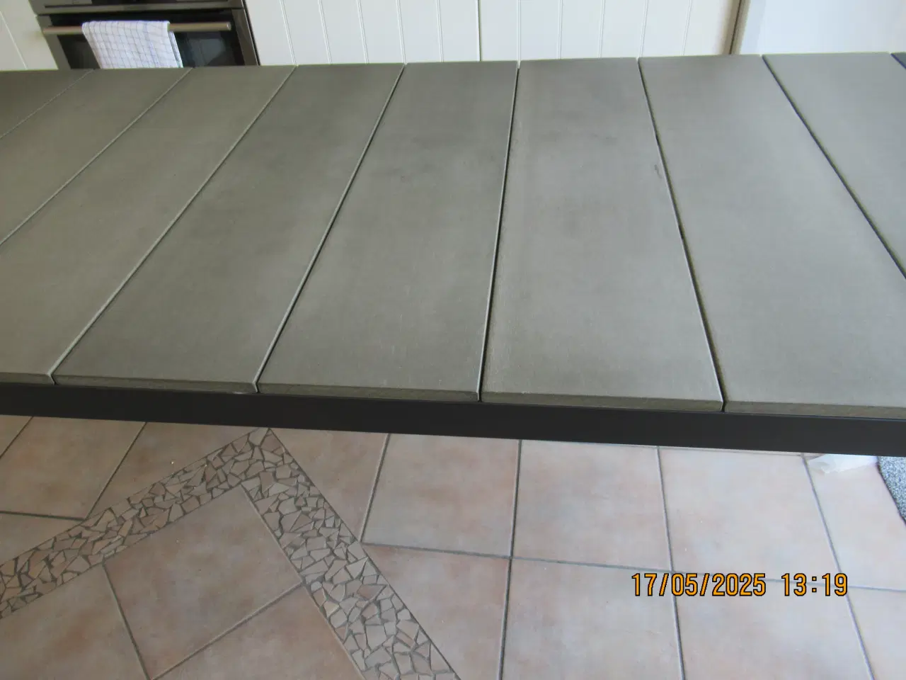 Billede 3 - Stort havebord.
