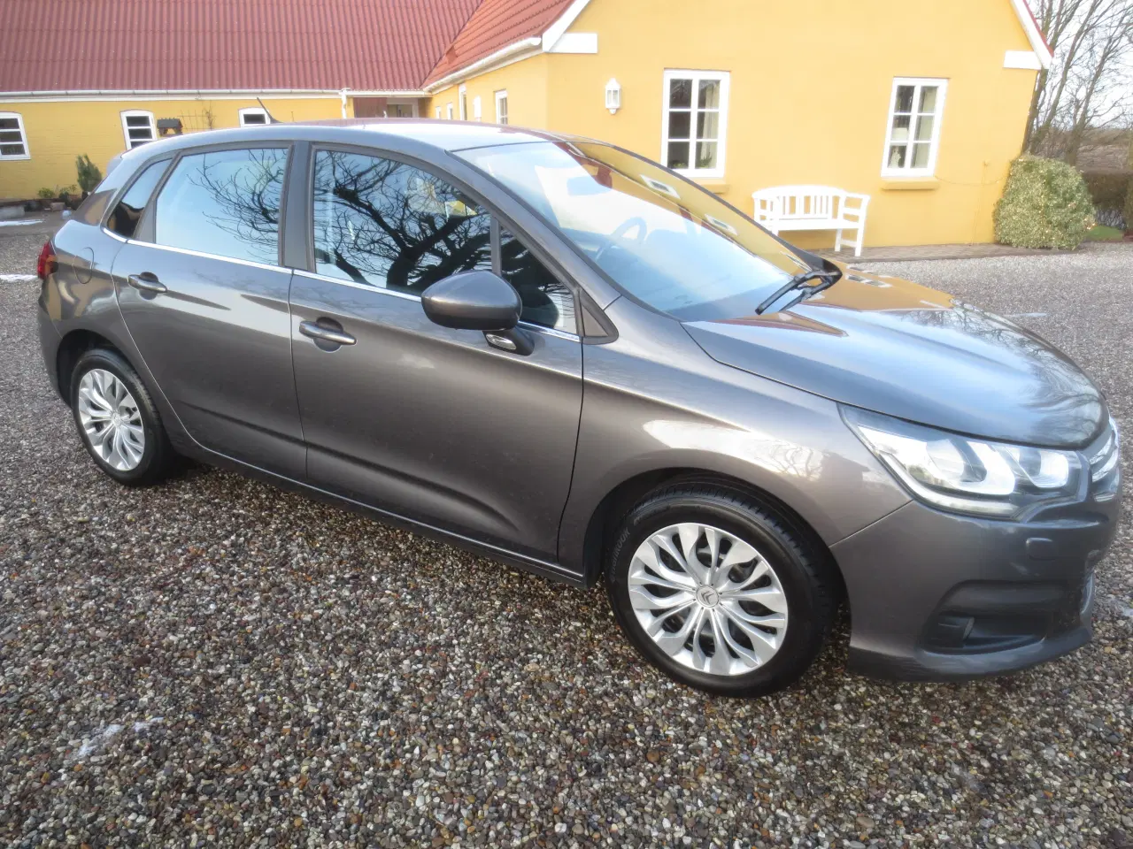 Billede 4 - Fin Citroen C 4 1.6 HDi År 2017. 
