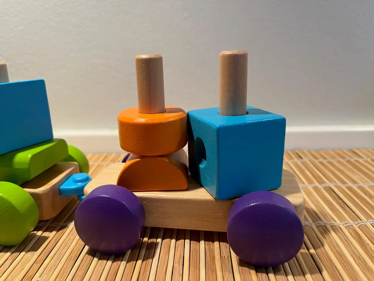 Billede 4 - Hape Baby Einstein Opdagelsestog i farverigt træ