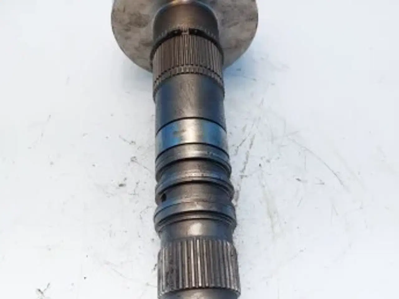 Billede 10 - New Holland LB115B Transmission Aksel 85823852