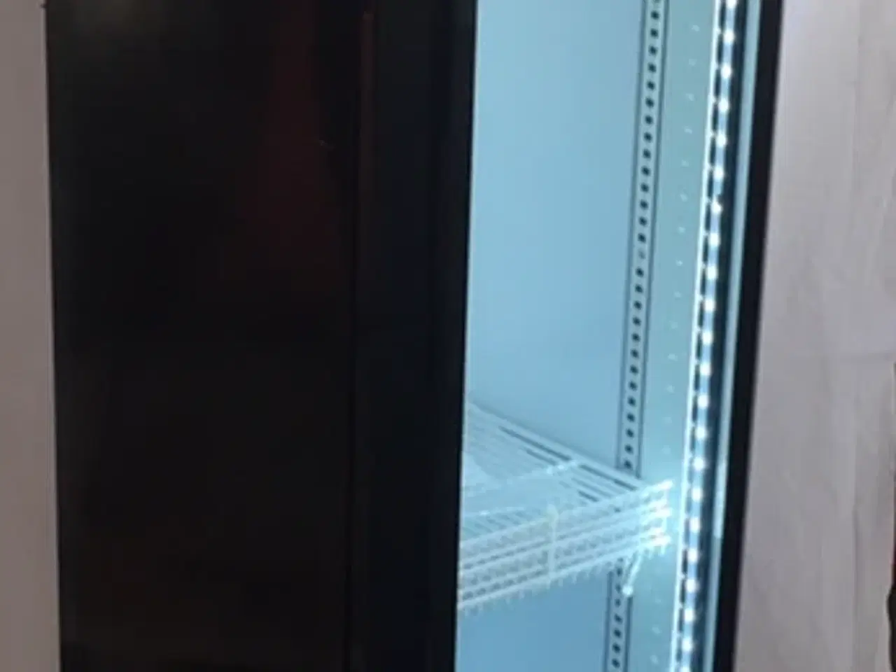 Billede 1 - Brugte display køleskab (SLIM) med lystop