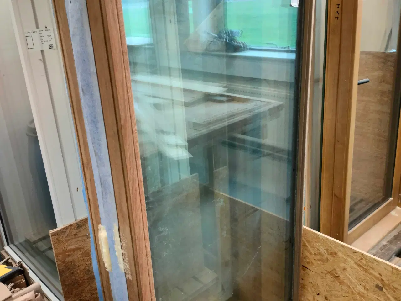 Billede 1 - Vindue i egetræ