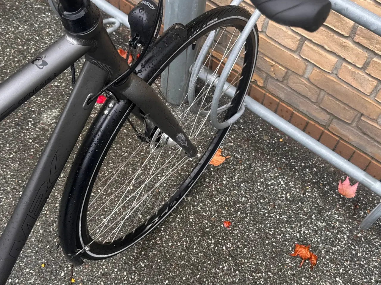 Billede 5 - MBK Genesis 2 – næsten ny, inkl. taske og låse