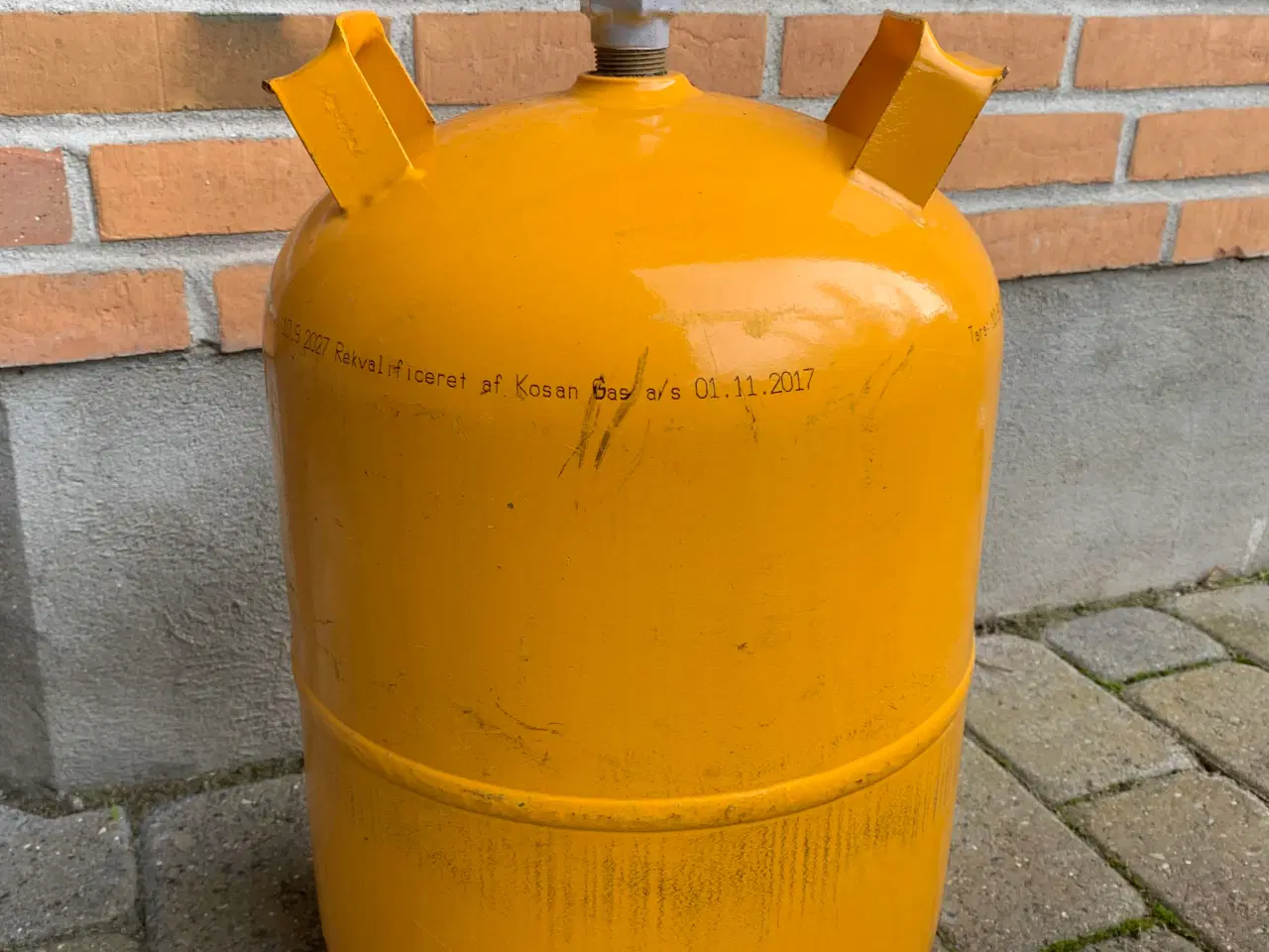 Billede 2 - Fyldt 11 kg stål gasflaske