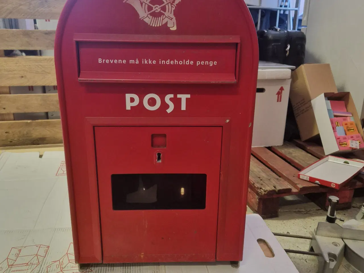 Billede 1 - Rød postkasse 