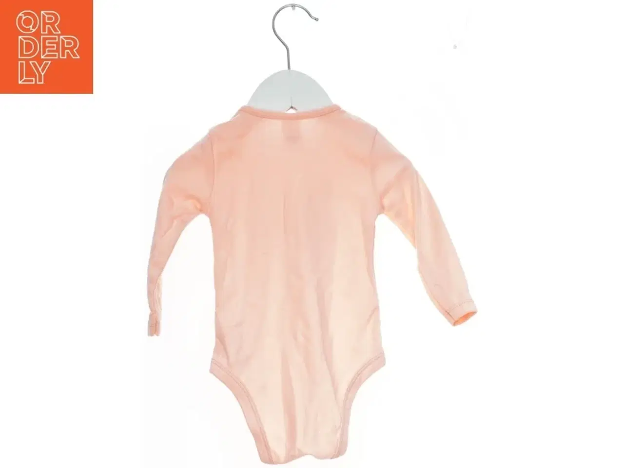 Billede 2 - Langærmet bodystocking med svane motiv fra LC Waikiki  (str. 74)